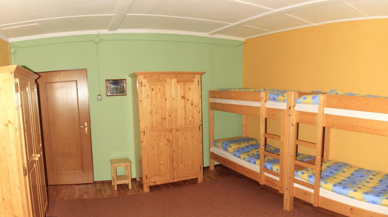 Turisticka Ubytovna Forgac Oravsky Podzamok Extérieur photo