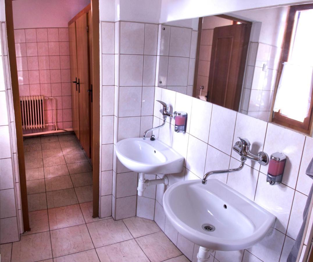 Turisticka Ubytovna Forgac Oravsky Podzamok Extérieur photo